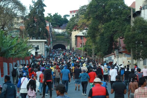 À Madagascar, un contingent militaire appelle à refuser les ordres de tirer sur les manifestants - Sputnik Afrique