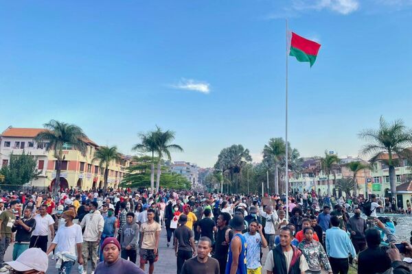 À Madagascar, un contingent militaire appelle à refuser les ordres de tirer sur les manifestants - Sputnik Afrique