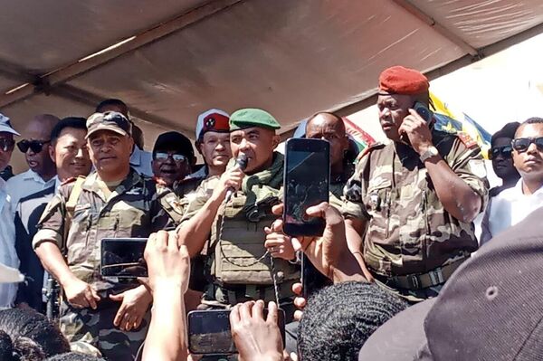 New Chief of Staff of Malagasy Armed Forces Reportedly Takes Office as Military Divisions Join Protests New Chief of Staff of Malagasy Armed Forces Reportedly Takes Office as Military Divisions Join Protests - Sputnik Africa