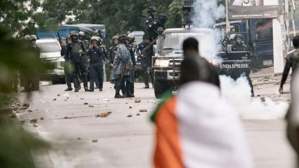 Plus de 230 manifestants arrêtés à la veille de la présidentielle en Côte d'Ivoire - Sputnik Afrique
