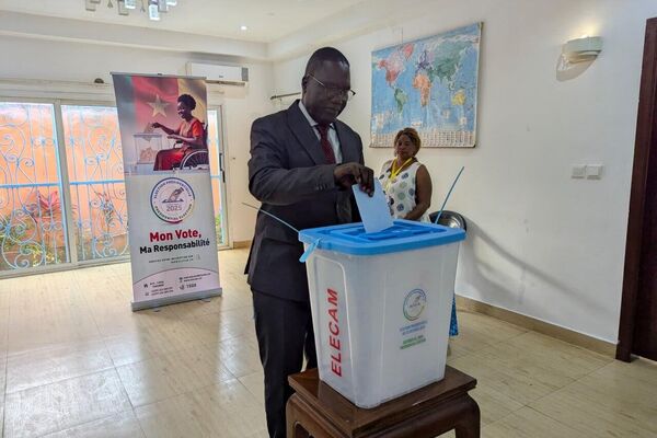 Présidentielle camerounaise: ça vote aussi depuis l'étranger - Sputnik Afrique