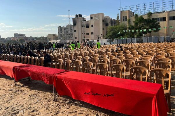 All 1,966 Palestinian Prisoners Set for Release Have Boarded Buses, Reports Say All 1,966 Palestinian Prisoners Set for Release Have Boarded Buses, Reports Say - Sputnik Africa