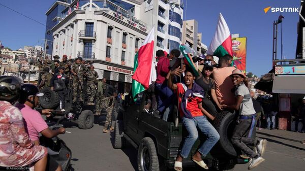 Madagascar: les manifestations se poursuivront si les demandes de la population ne sont pas satisfaites, estime un panafricaniste - Sputnik Afrique