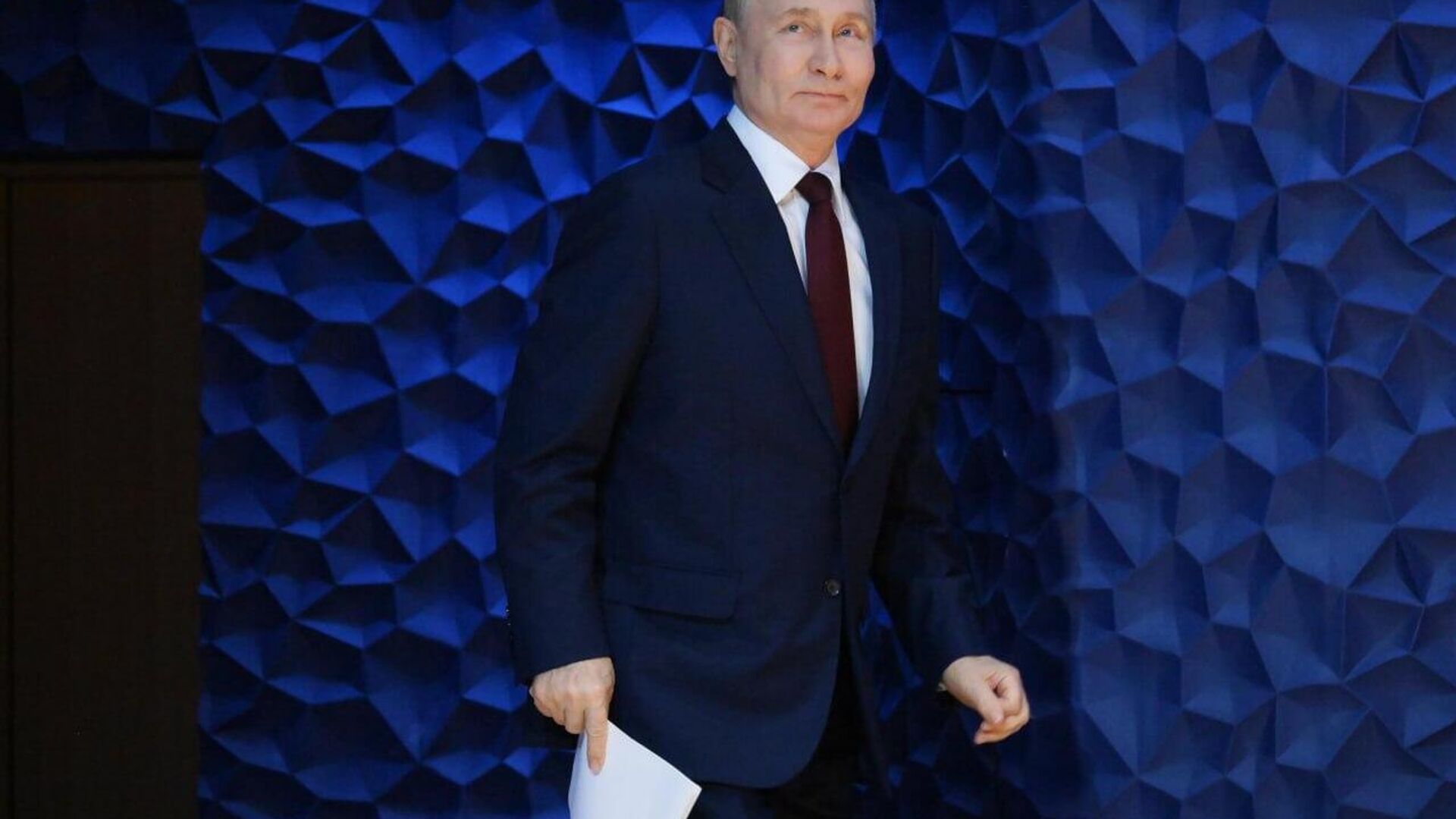 Semaine russe de l'énergie: Vladimir Poutine participera à la séance plénière ce jeudi Semaine russe de l'énergie: Vladimir Poutine participera à la séance plénière ce jeudi - Sputnik Afrique, 1920, 16.10.2025