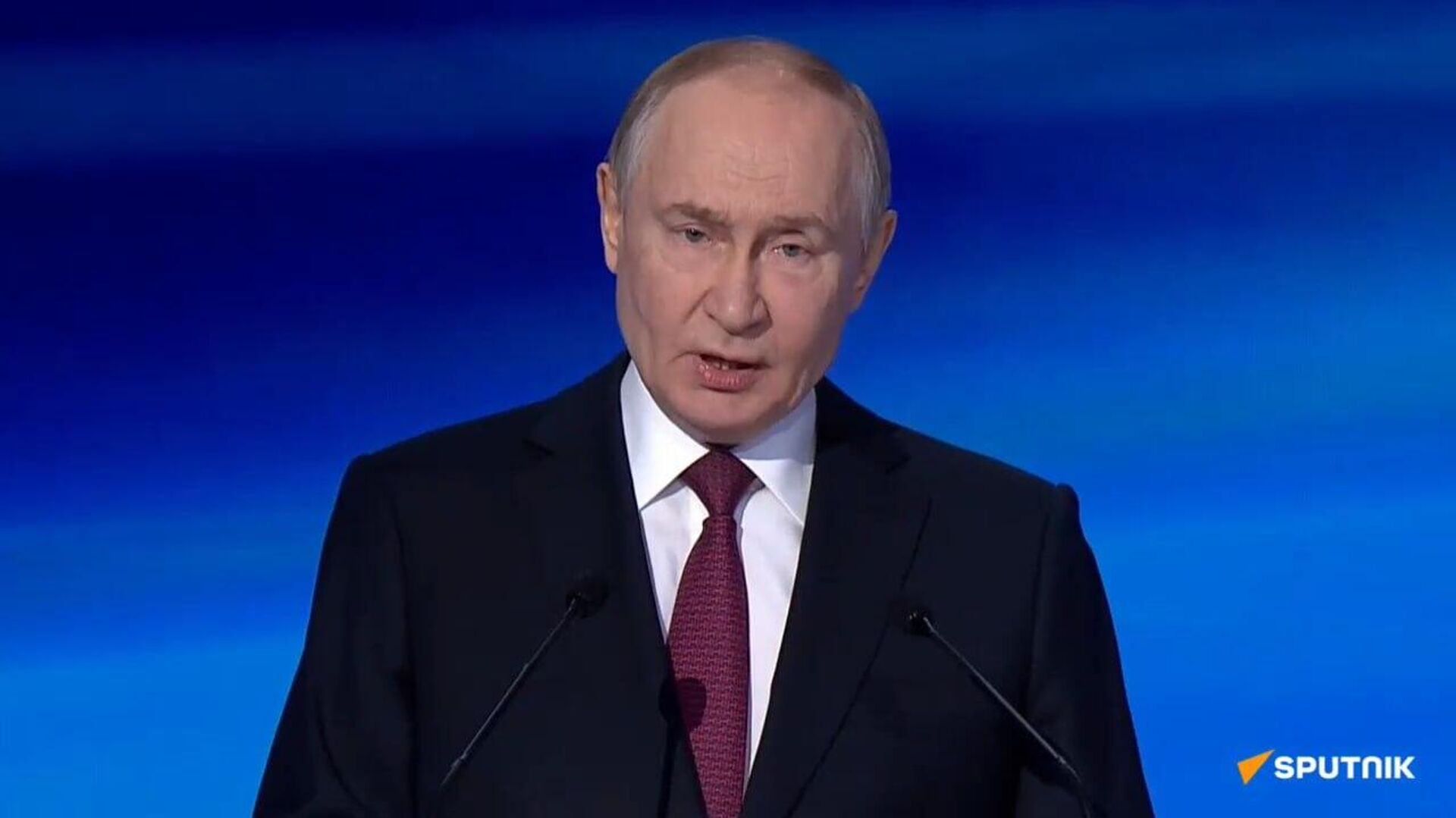 Vladimir Poutine intervient à la Semaine russe de l’énergie 2025 Vladimir Poutine intervient à la Semaine russe de l’énergie 2025 - Sputnik Afrique, 1920, 29.10.2025