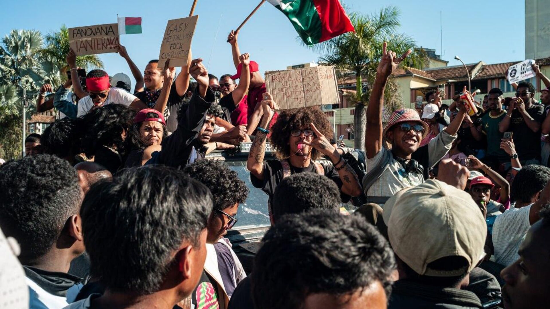 ‘They Are Afraid of a Genuine Revolution’: Nigerien Perspective on Madagascar and Cameroon’s Turmoil ‘They Are Afraid of a Genuine Revolution’: Nigerien Perspective on Madagascar and Cameroon’s Turmoil - Sputnik Africa, 1920, 16.10.2025