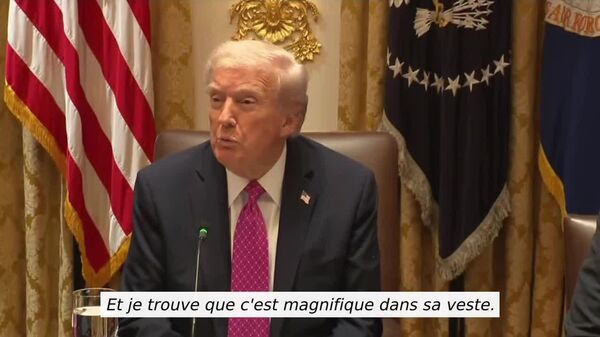 Trump à Zelensky: Je trouve que ce costume te va à ravir, il est très élégant - Sputnik Afrique