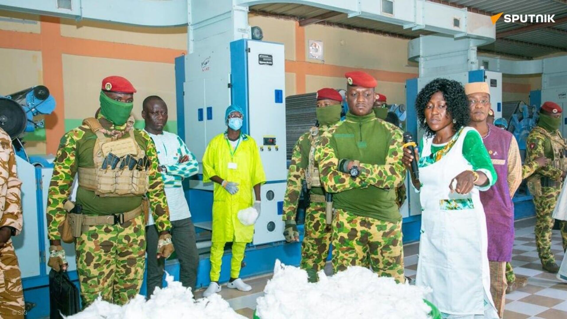 President Traoré Encourages Burkinabe People to 'Create & Engage in Industrialization' President Traoré Encourages Burkinabe People to 'Create & Engage in Industrialization' - Sputnik Africa, 1920, 18.10.2025