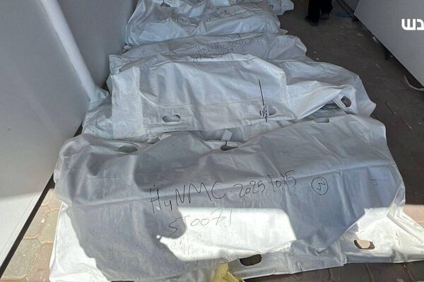 Gaza annonce avoir reçu 135 corps de Palestiniens remis par Israël Gaza annonce avoir reçu 135 corps de Palestiniens remis par Israël - Sputnik Afrique