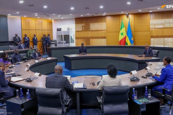 Le Sénégal et le Rwanda signent cinq accords pendant la visite d'État du Président Faye à Kigali Le Sénégal et le Rwanda signent cinq accords pendant la visite d'État du Président Faye à Kigali - Sputnik Afrique