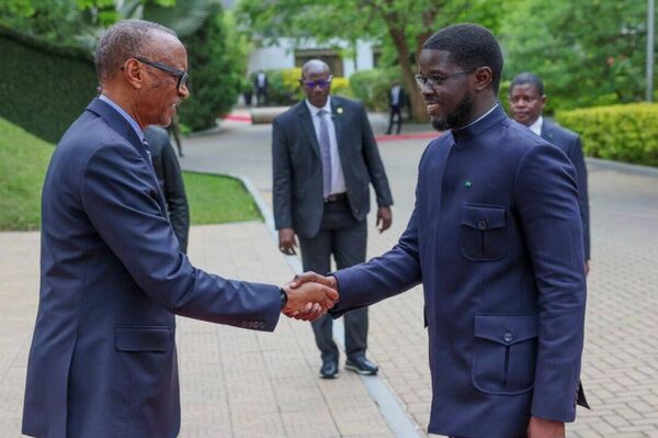 Le Sénégal et le Rwanda signent cinq accords pendant la visite d'État du Président Faye à Kigali Le Sénégal et le Rwanda signent cinq accords pendant la visite d'État du Président Faye à Kigali - Sputnik Afrique