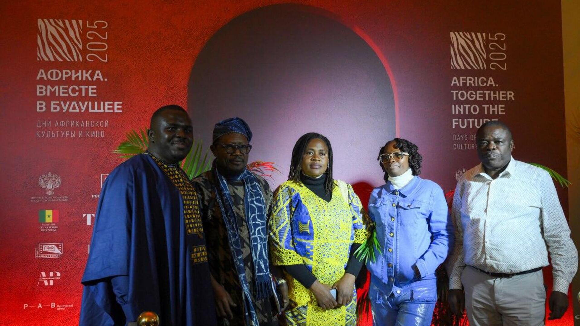 La coproduction Afrique-Russie est une occasion extraordinaire, selon une cinéaste La coproduction Afrique-Russie est une occasion extraordinaire, selon une cinéaste - Sputnik Afrique, 1920, 18.10.2025