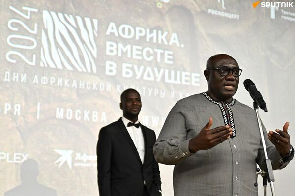 La coproduction Afrique-Russie est une occasion extraordinaire, selon une cinéaste La coproduction Afrique-Russie est une occasion extraordinaire, selon une cinéaste - Sputnik Afrique
