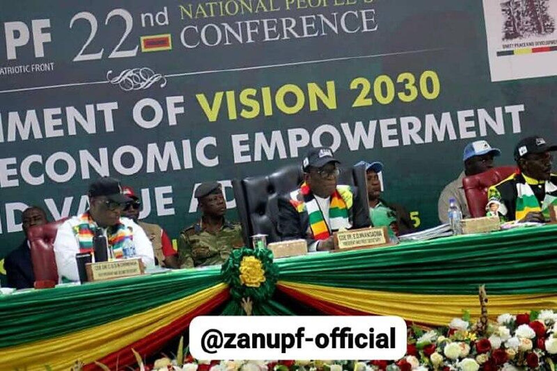 Zimbabwe’s Ruling Party Moves to Extend President Mnangagwa’s Term to 2030 Zimbabwe’s Ruling Party Moves to Extend President Mnangagwa’s Term to 2030 - Sputnik Africa, 1920, 19.10.2025