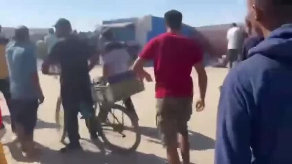 ▶ Six morts et plusieurs blessés dans une attaque israélienne contre la ville d'Az-Zawayda, au centre de la bande de Gaza, selon les médias palestiniens - Sputnik Afrique