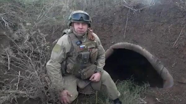 Huit kilomètres dans un tube souterrain: des soldats russes sont passés sous un champ de mines en RPD - Sputnik Afrique