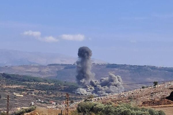 Israeli Airstrikes Hit Southern Lebanon's Jaramk-Mahmoudiya Area, Sputnik Correspondent Reports - Sputnik Africa