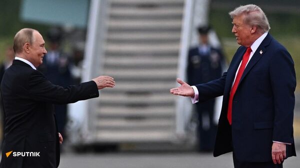 Trump's Proposal for Putin to Hold Russia-US Summit in Budapest Was Decisive: Philosopher Alexander Dugin - Sputnik Africa