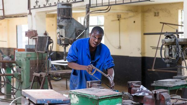 Zimbabwe's Manufacturing Sector to Boost Economic Growth With Over $1 - Sputnik Africa