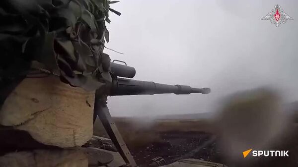 ▶ L'artillerie russe détruit un bastion des forces armées ukrainiennes - Sputnik Afrique