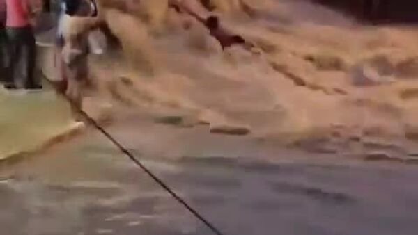 ▶ De fortes inondations ont frappé Saint-Domingue, en République dominicaine, à cause de la tempête tropicale Melissa - Sputnik Afrique