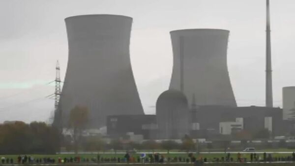 #viral | 56,000 Tons of Concrete Collapse: Former NPP Cooling Towers Brought Down in Germany - Sputnik Africa