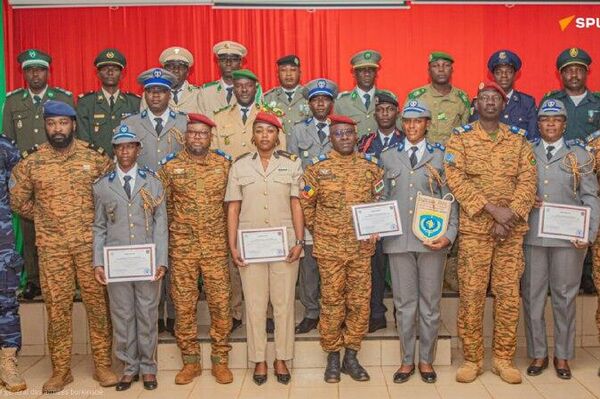 Des militaires de 9 pays africains formés à la gestion logistique à Ouagadougou Des militaires de 9 pays africains formés à la gestion logistique à Ouagadougou - Sputnik Afrique
