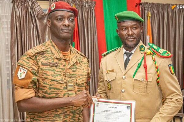 Des militaires de 9 pays africains formés à la gestion logistique à Ouagadougou Des militaires de 9 pays africains formés à la gestion logistique à Ouagadougou - Sputnik Afrique