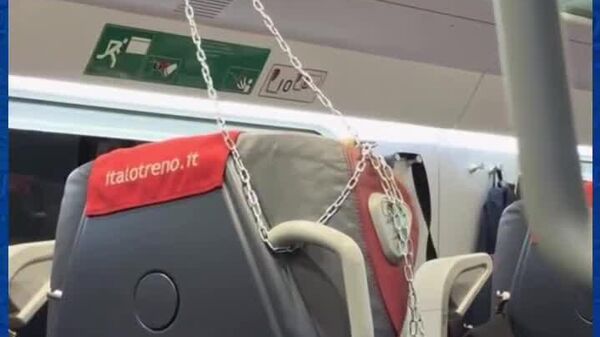 Confiance à l'italienne: attacher sa valise, juste au cas où - Sputnik Afrique