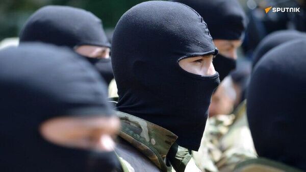 Légionnaires français en Ukraine: Il ne faudrait pas trop chercher la petite bête avec la Russie, avertit un analyste français - Sputnik Afrique