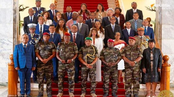 Madagascar entend restituer 5 milliards $ de fonds publics transférés illégalement à l'étranger - Sputnik Afrique