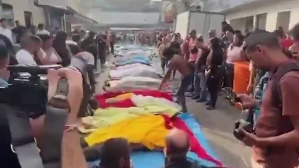 ▶ Plus de 100 morts dans l'intervention policière la plus meurtrière du Brésil - Sputnik Afrique