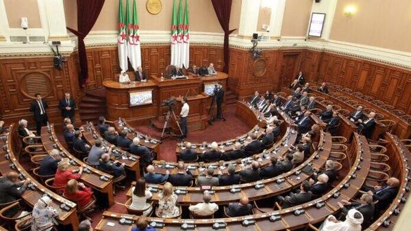 En Algérie, la proposition de priver de nationalité les traîtres à la patrie fait débat - Sputnik Afrique