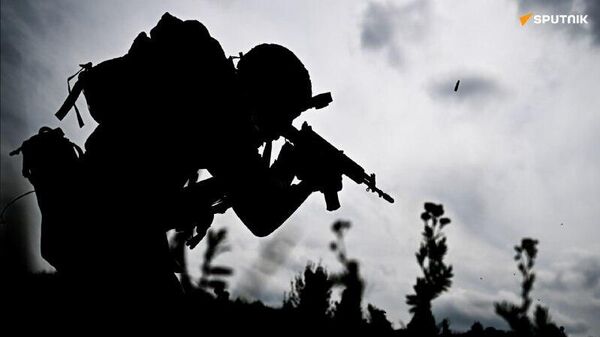 Il est peu probable que Zelensky ordonne la reddition des troupes encerclées à Koupiansk et Krasnoarmeïsk - analyste militaire russe - Sputnik Afrique