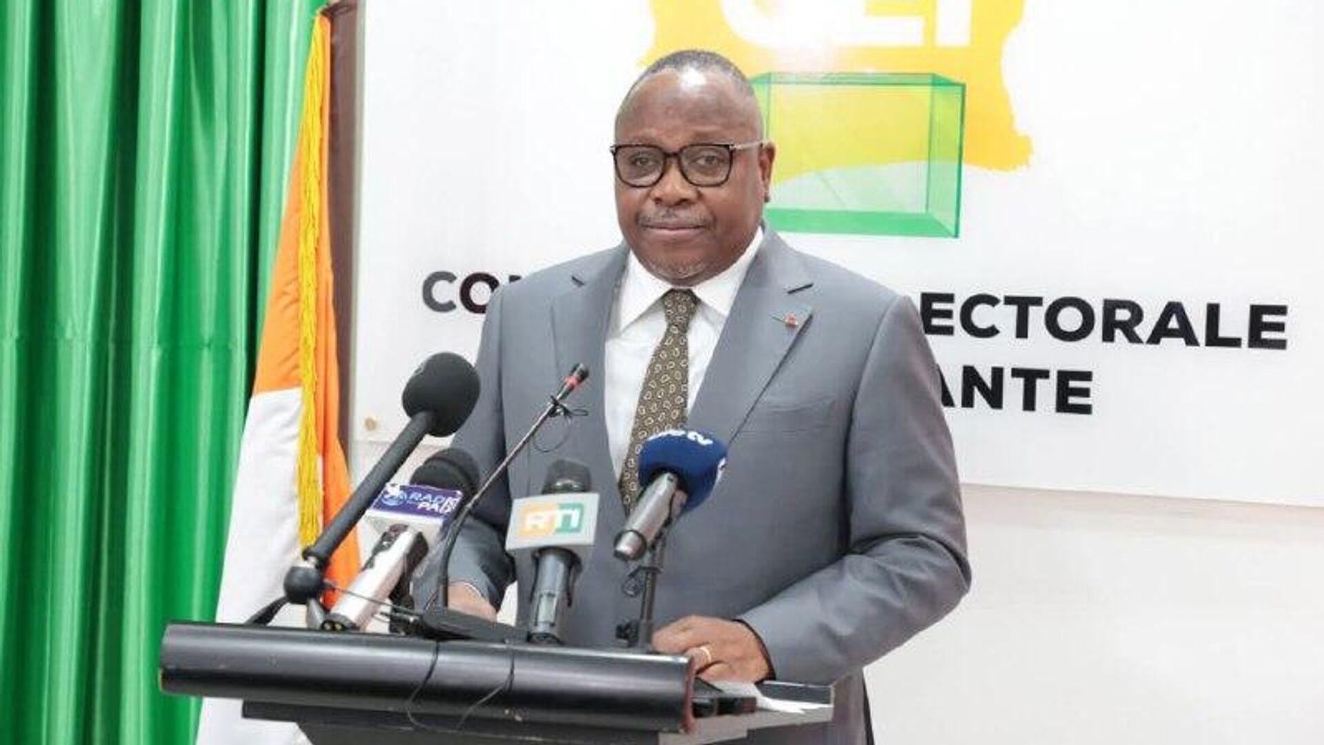 La Commission électorale indépendante de Côte d'Ivoire devrait être dissoute, selon son président La Commission électorale indépendante de Côte d'Ivoire devrait être dissoute, selon son président - Sputnik Afrique, 1920, 31.10.2025