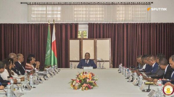 Madagascar: les officiels ne pourront plus quitter le pays sans autorisation - Sputnik Afrique