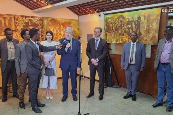 Ethiopian Artists’ Painting and Sculpture Exhibition Opens at Russian House Ethiopian Artists’ Painting and Sculpture Exhibition Opens at Russian House - Sputnik Africa
