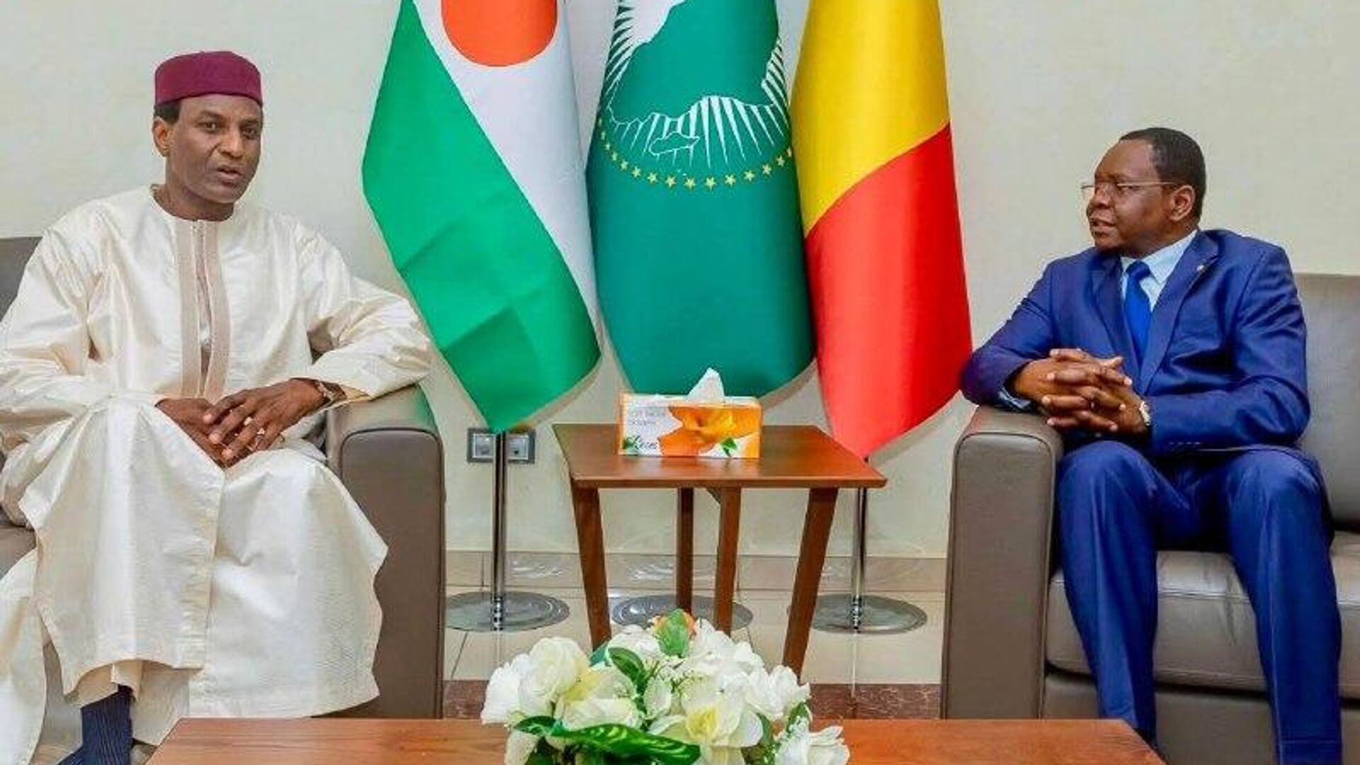 Le Premier ministre du Niger à N’Djamena pour relancer le partenariat stratégique avec le Tchad Le Premier ministre du Niger à N’Djamena pour relancer le partenariat stratégique avec le Tchad - Sputnik Afrique, 1920, 01.11.2025