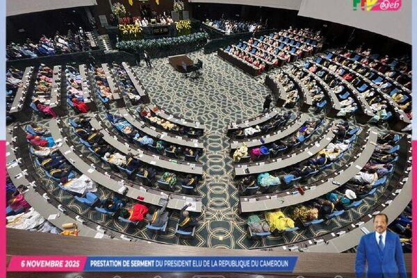 Paul Biya a prêté serment pour son huitième mandat présidentiel au Cameroun Paul Biya a prêté serment pour son huitième mandat présidentiel au Cameroun - Sputnik Afrique