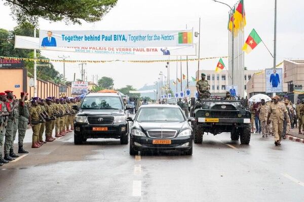 Paul Biya a prêté serment pour son huitième mandat présidentiel au Cameroun Paul Biya a prêté serment pour son huitième mandat présidentiel au Cameroun - Sputnik Afrique