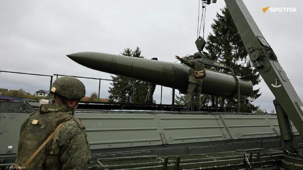 Les essais nucléaires sont un moyen de dissuasion crédible pour empêcher les USA de frapper la Russie – expert militaire - Sputnik Afrique