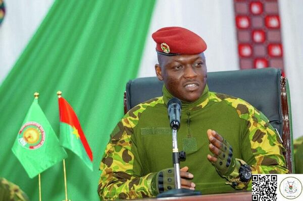 Nous luttons pour l’Afrique et pour la dignité de l’Homme noir - le capitaine Traoré aux Afrodescendants - Sputnik Afrique