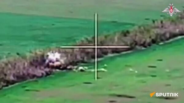 Russian D-30 Howitzer Destroys Ukrainian Reconnaissance & Targeting System - Sputnik Africa