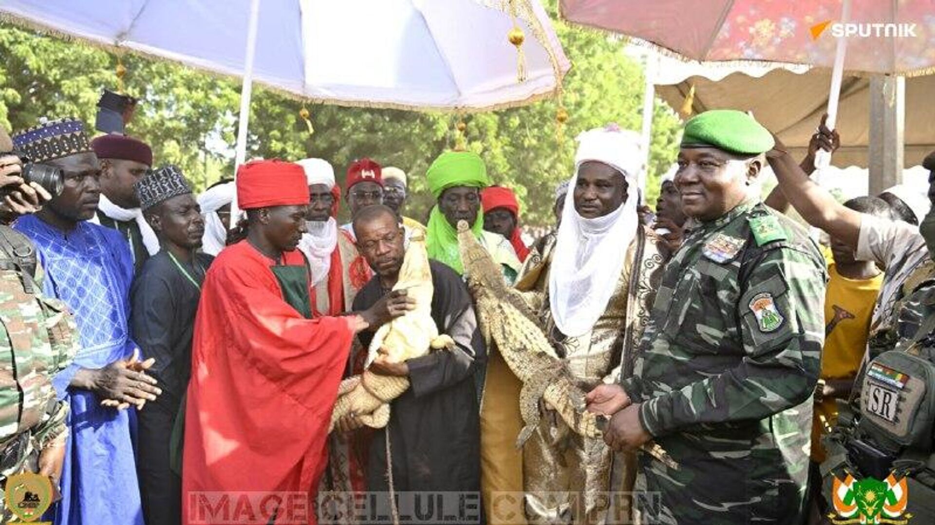 Le Président du Niger acclamé par le peuple du Dendi à Gaya Le Président du Niger acclamé par le peuple du Dendi à Gaya - Sputnik Afrique, 1920, 09.11.2025