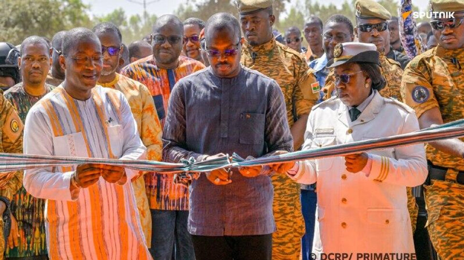 Un Centre national d’appui à la transformation artisanale du coton inauguré à Bobo-Dioulasso, au Burkina Un Centre national d’appui à la transformation artisanale du coton inauguré à Bobo-Dioulasso, au Burkina - Sputnik Afrique, 1920, 09.11.2025