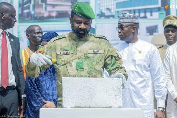 Au Mali, Assimi Goïta lance le Projet présidentiel d'urgence hospitalière Au Mali, Assimi Goïta lance le Projet présidentiel d'urgence hospitalière - Sputnik Afrique