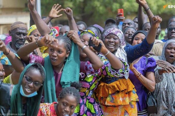 Au Mali, Assimi Goïta lance le Projet présidentiel d'urgence hospitalière Au Mali, Assimi Goïta lance le Projet présidentiel d'urgence hospitalière - Sputnik Afrique