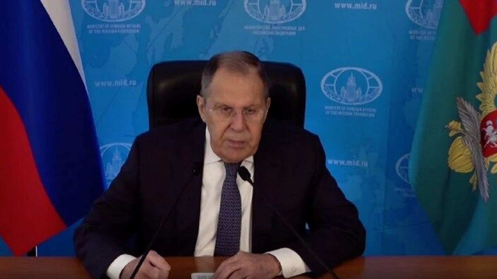 Essais nucléaires, négociations avec les États-Unis, provocations de l'Europe: Lavrov accorde une interview aux médias russes Essais nucléaires, négociations avec les États-Unis, provocations de l'Europe: Lavrov accorde une interview aux médias russes - Sputnik Afrique, 1920, 11.11.2025