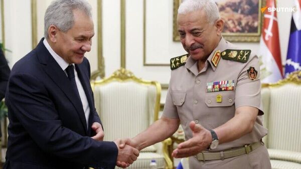Choïgou propose à l’Égypte un partenariat militaire accru avec la Russie - Sputnik Afrique