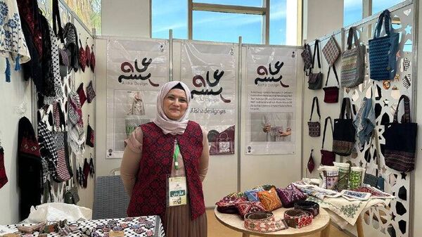 Nous résistons par la broderie: à Gaza, les artisans préservent leur art malgré les bombes - Sputnik Afrique